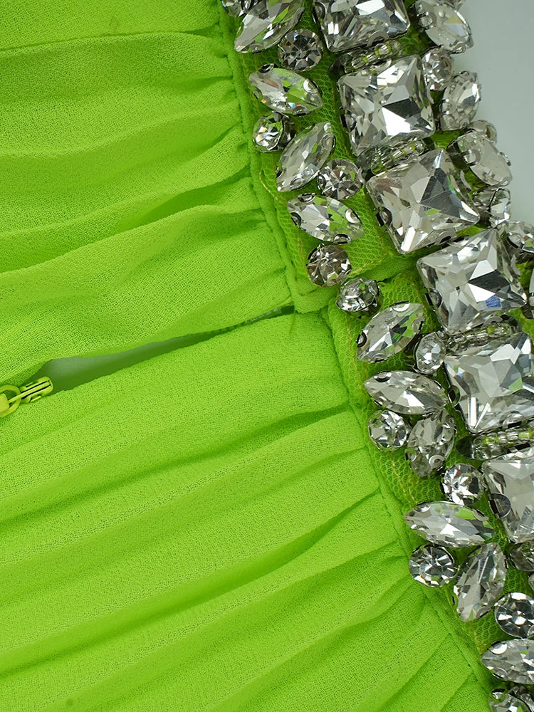 Robe épissée des diamants de plumes à plis à ruche
