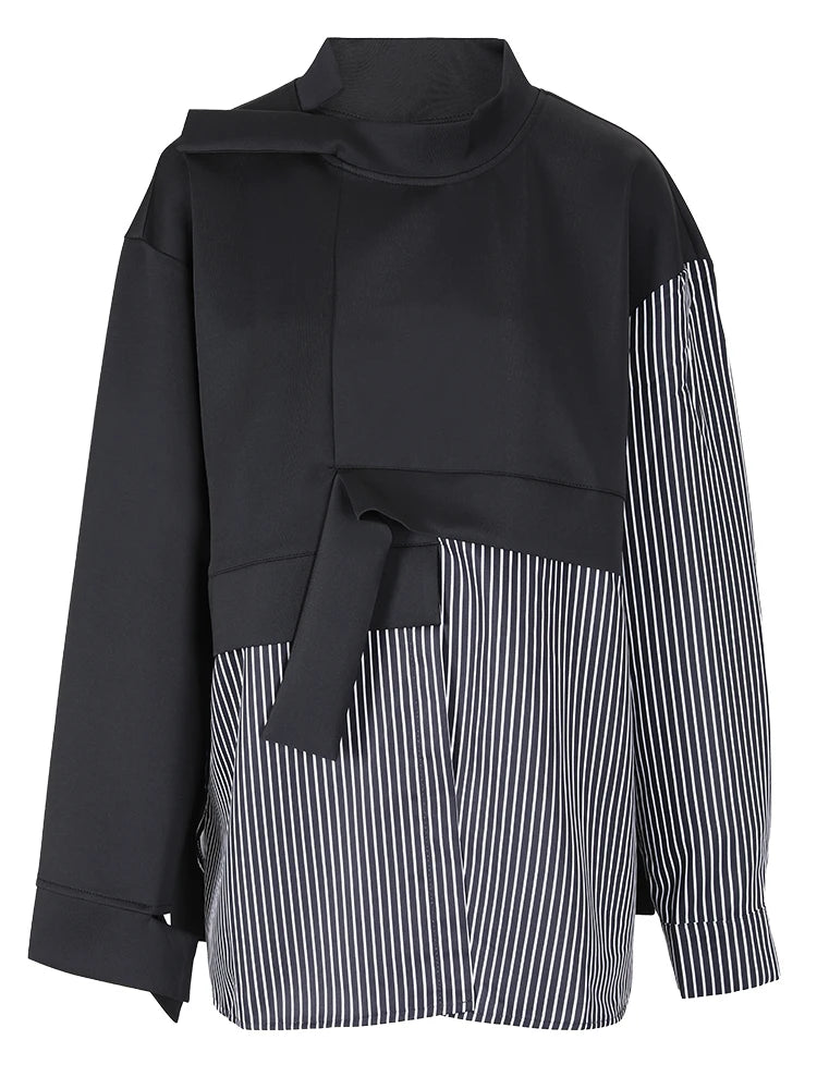 Sweat-shirt à col roulé à rayures