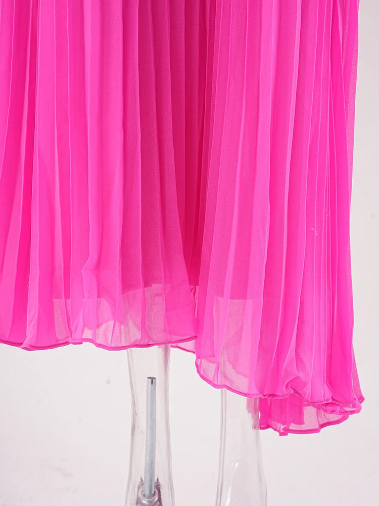 Robe épissée des diamants de plumes à plis à ruche