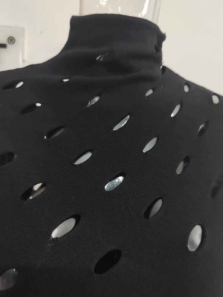 Chic Hollow Mock Neck Treepul Tullover