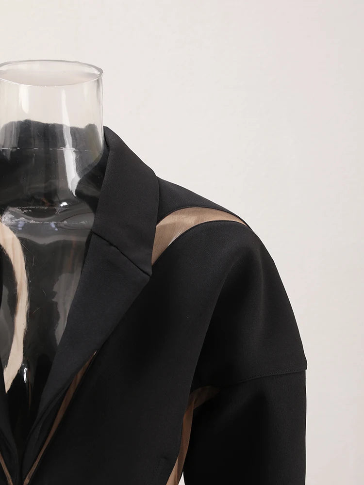 Vestes de revers courtes des femmes