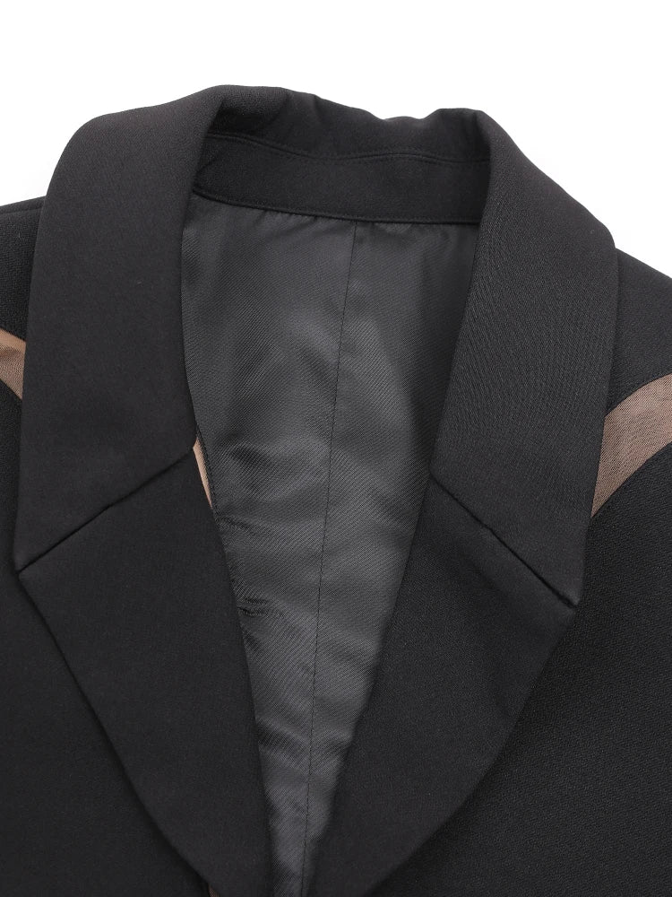 Vestes de revers courtes des femmes